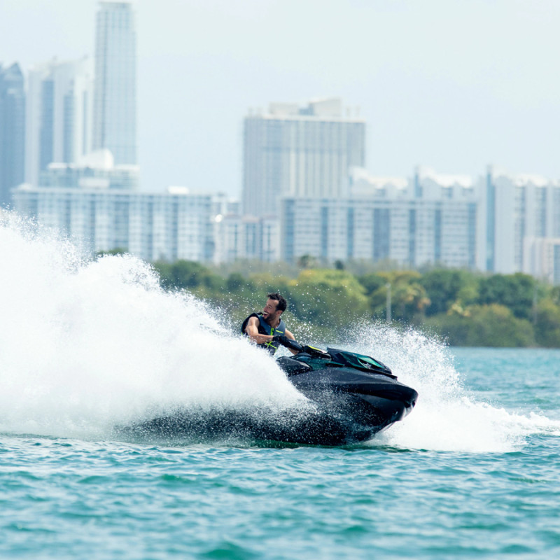 Découvrez la version Apex de la motomarine de Performance SeaDoo RXPX